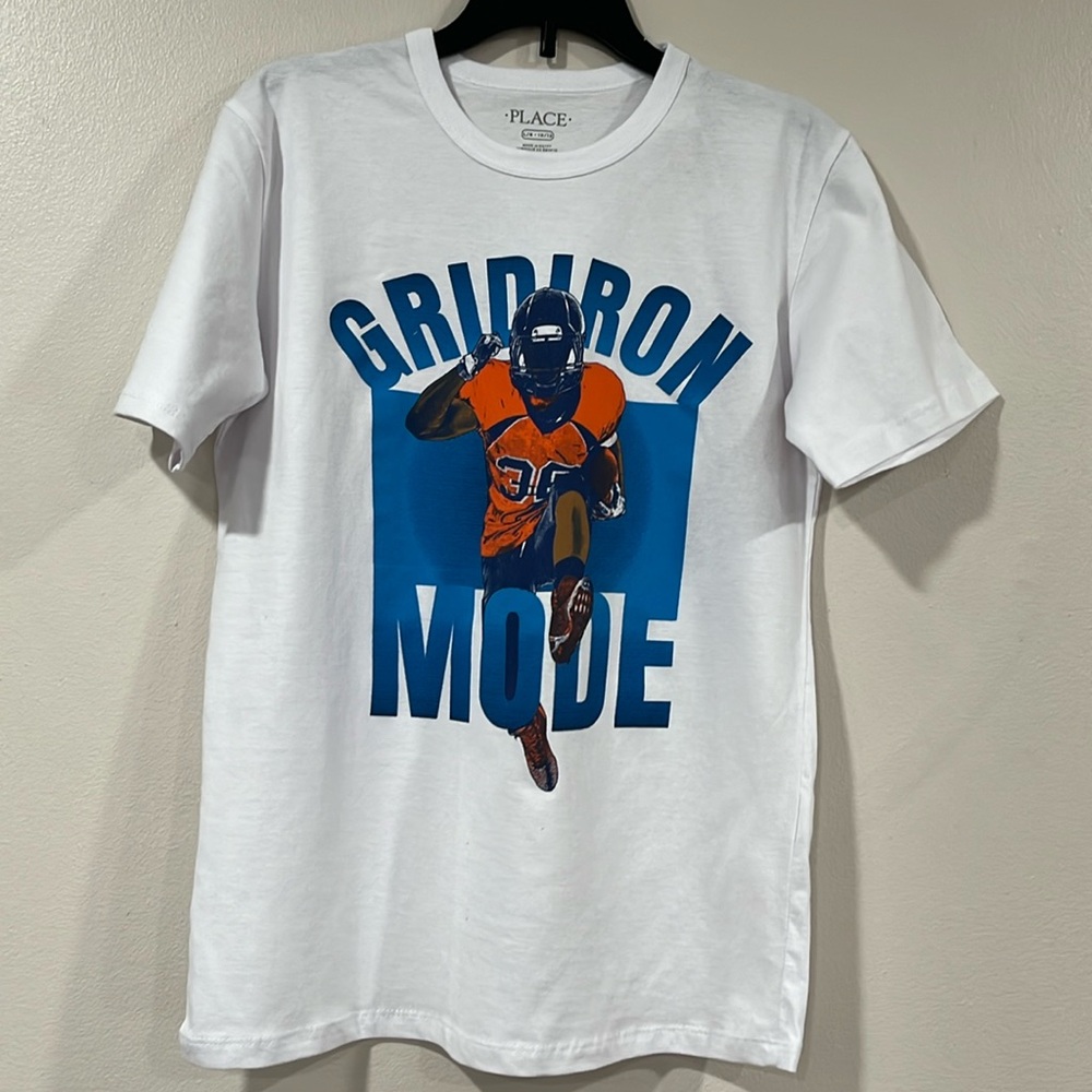 🟡 THE CHILDREN’S PLACE Boys White T-Shirt. Size 10/12. NWT.